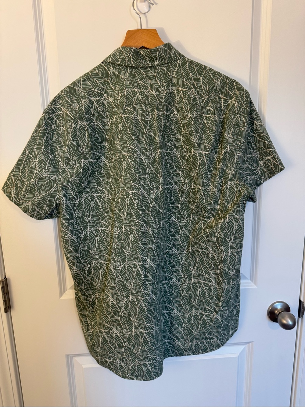J. Crew Green Leaf-Print Short Sleeve Button-Down Shirt - Picture 3 of 3